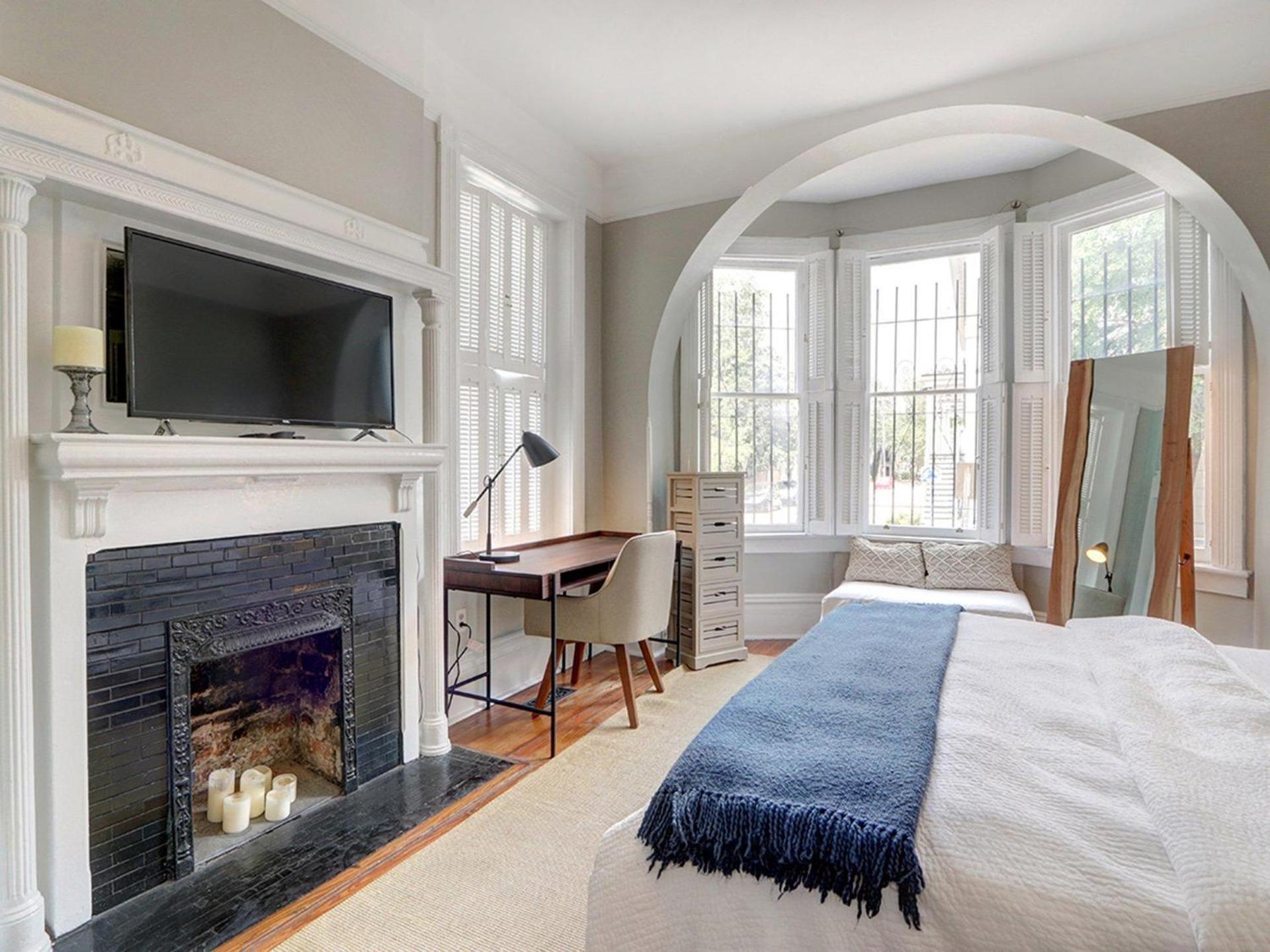 Bolton Forsyth Apartment Savannah